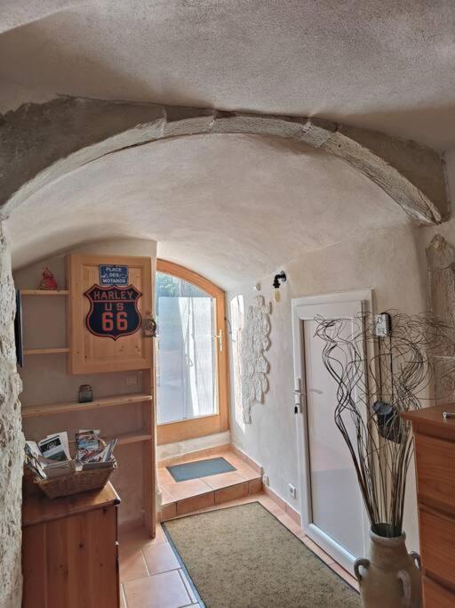 Chambre Atypique : La Grotte Bez-et-Esparon Exterior foto