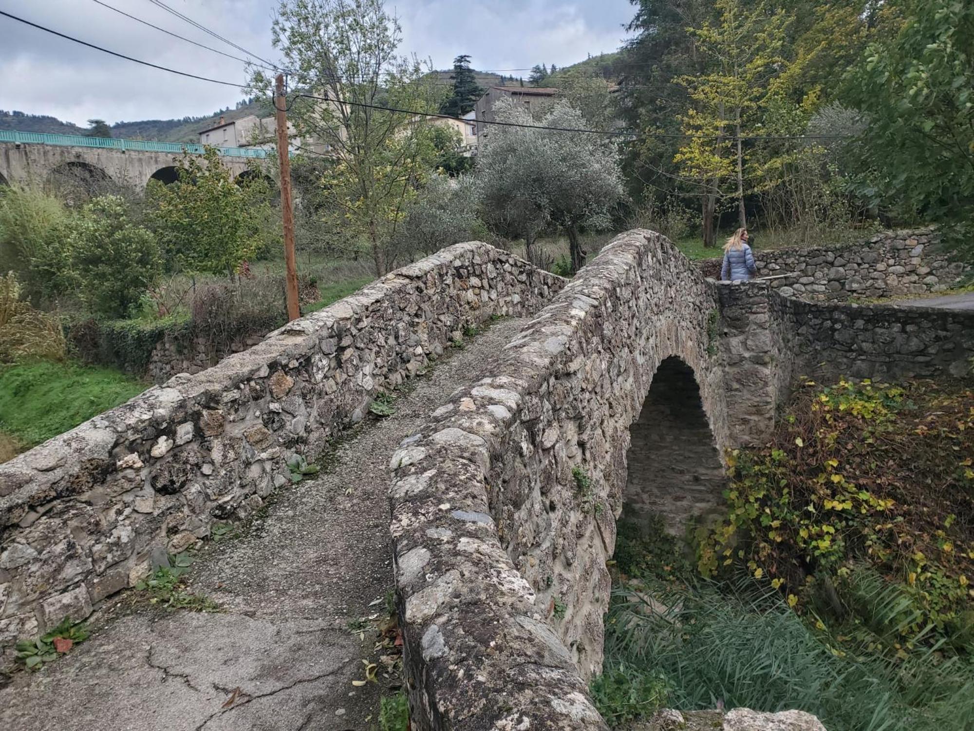 Chambre Atypique : La Grotte Bez-et-Esparon Exterior foto