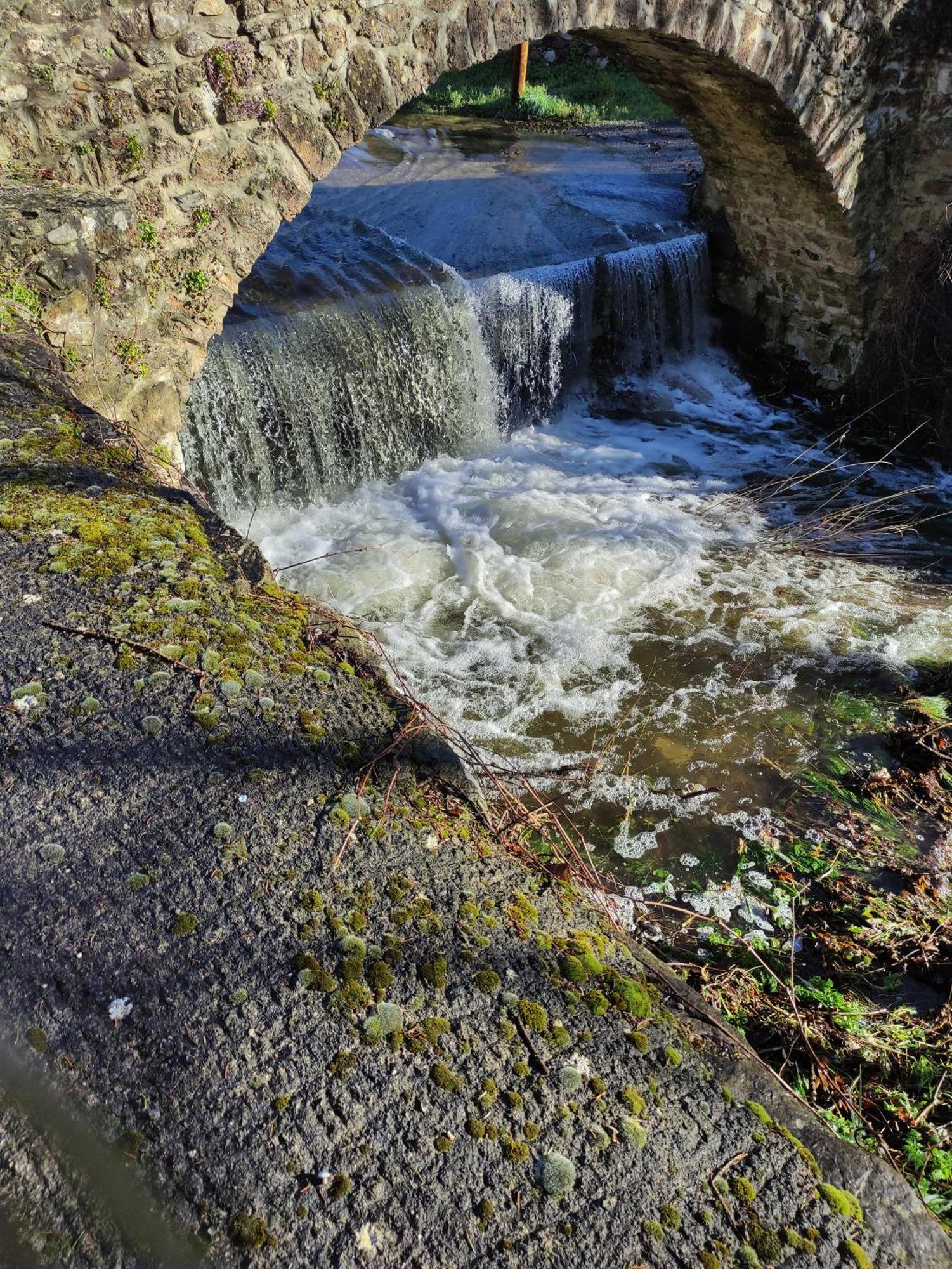 Chambre Atypique : La Grotte Bez-et-Esparon Exterior foto